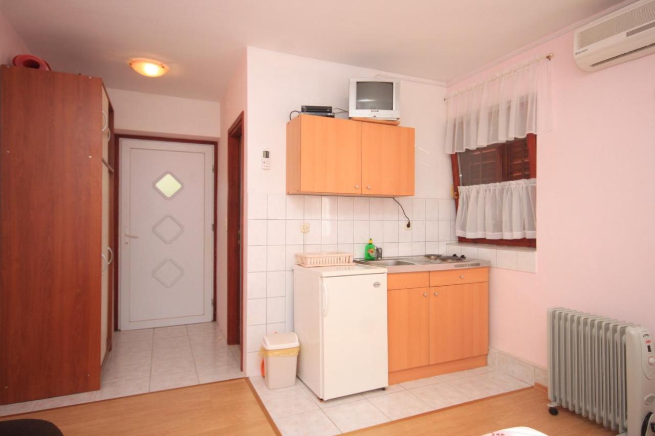 Apartments By The Sea Kali, Ugljan - 8202 Exterior foto